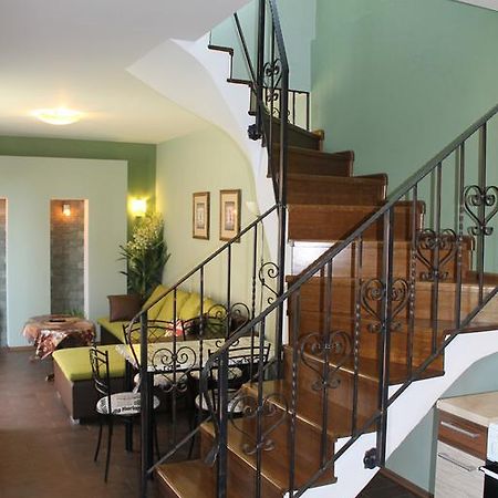 Apartmany Pri Auparku بييشتِني المظهر الخارجي الصورة