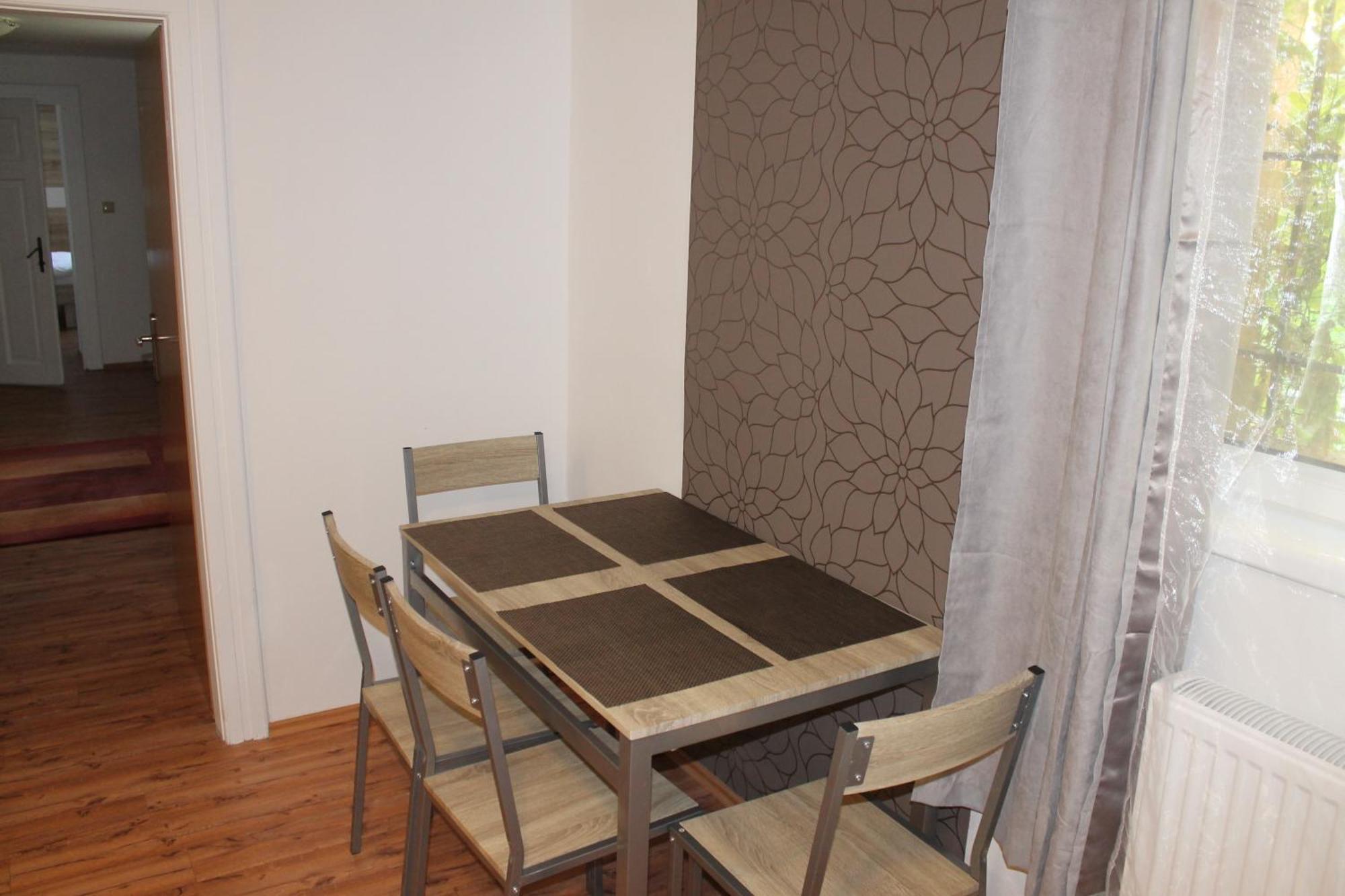 Apartmany Pri Auparku بييشتِني المظهر الخارجي الصورة